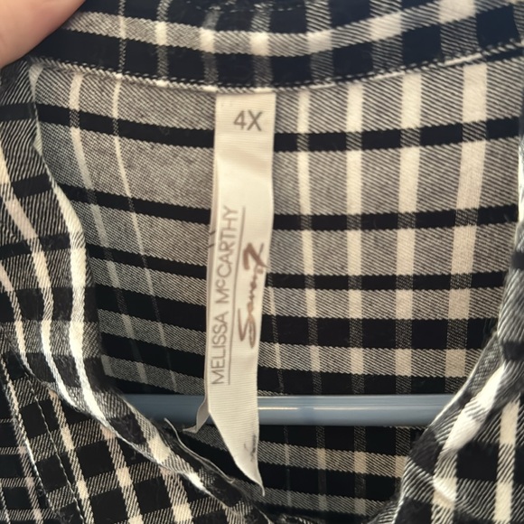 Melissa McCarthy plaid button down - Picture 2 of 3